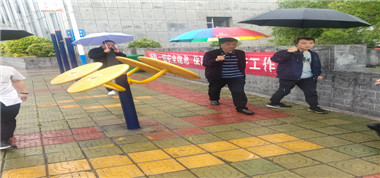 西山煤業(yè)開(kāi)展“雨季三防”地面專項(xiàng)檢查工作